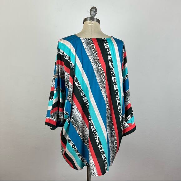 Tolani Collection Snake Print Patchwork Tunic - Picture 7 of 9